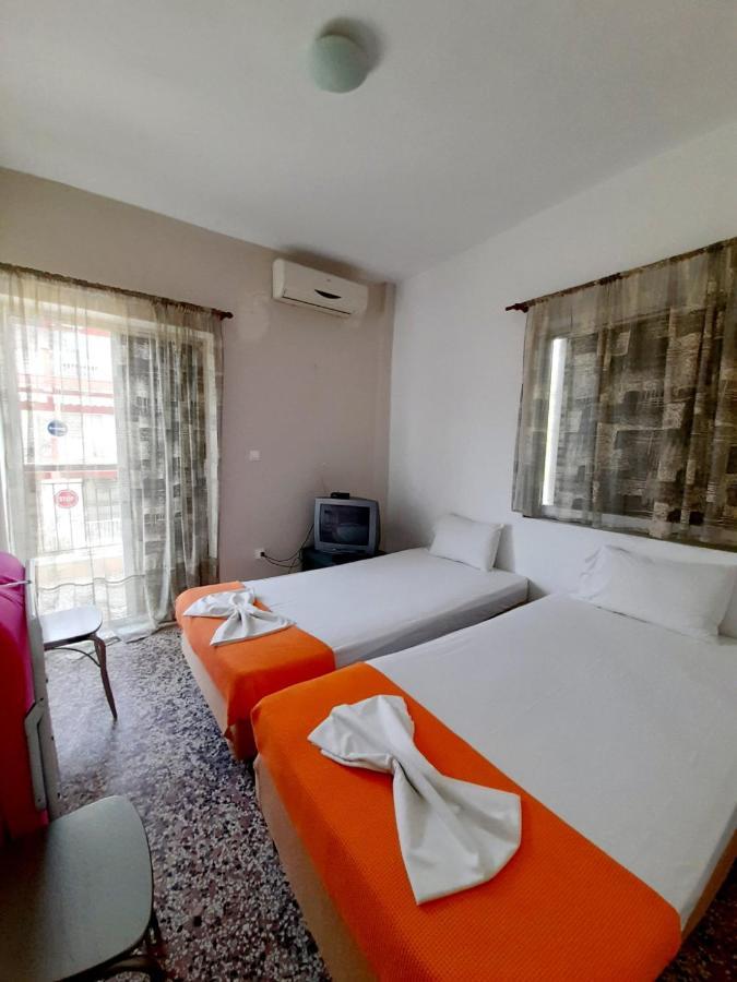 Villa California Paralia Dionysiou Bagian luar foto