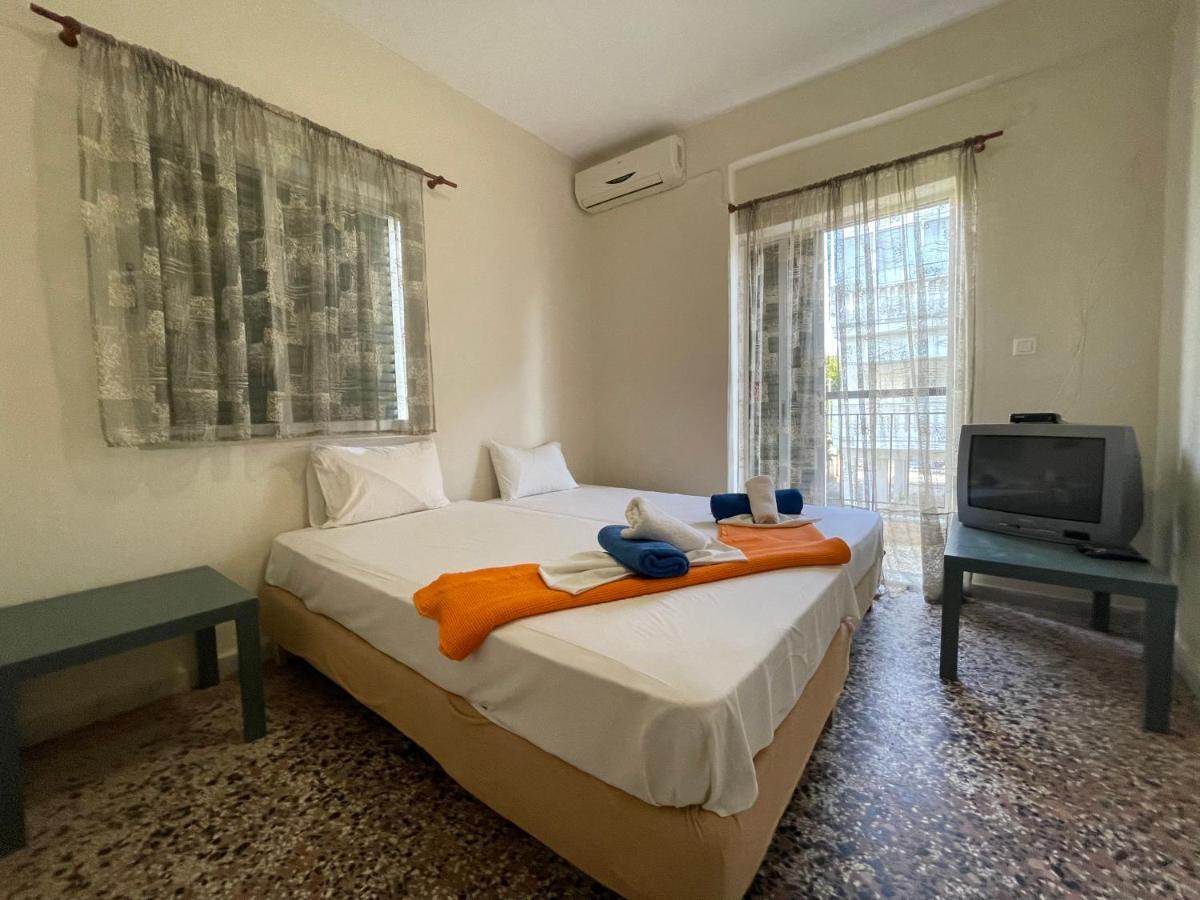 Villa California Paralia Dionysiou Bagian luar foto